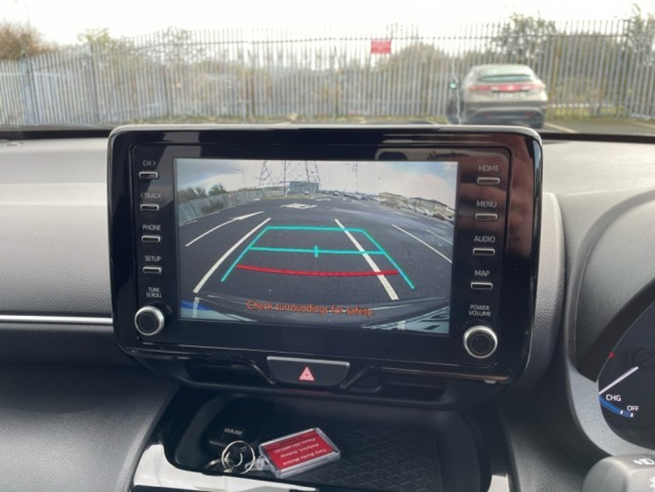 2024 Toyota Yaris Cross - image 11