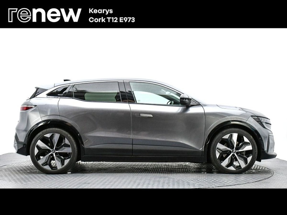 2024 Renault Megane E-Tech - image 14