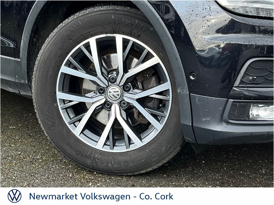 2018 Volkswagen Tiguan Allspace - image 2