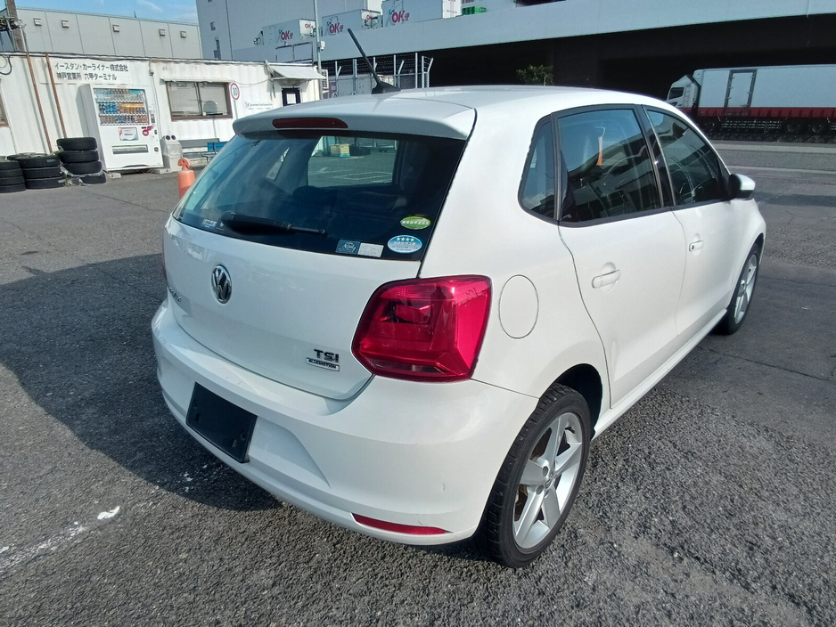 2016 Volkswagen Polo  €12,950