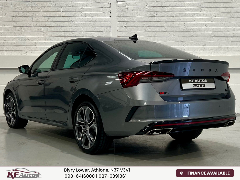 2023 Skoda Octavia - image 6