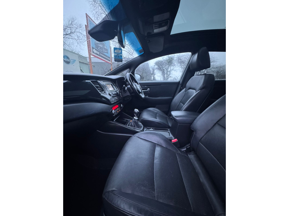 2017 Kia Carens OR RONDO PLATINUM PE 5DR €12,800