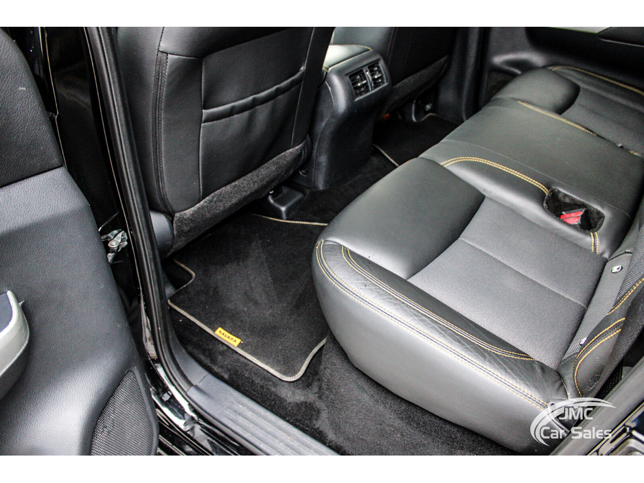 2018 Nissan Navara - image 24