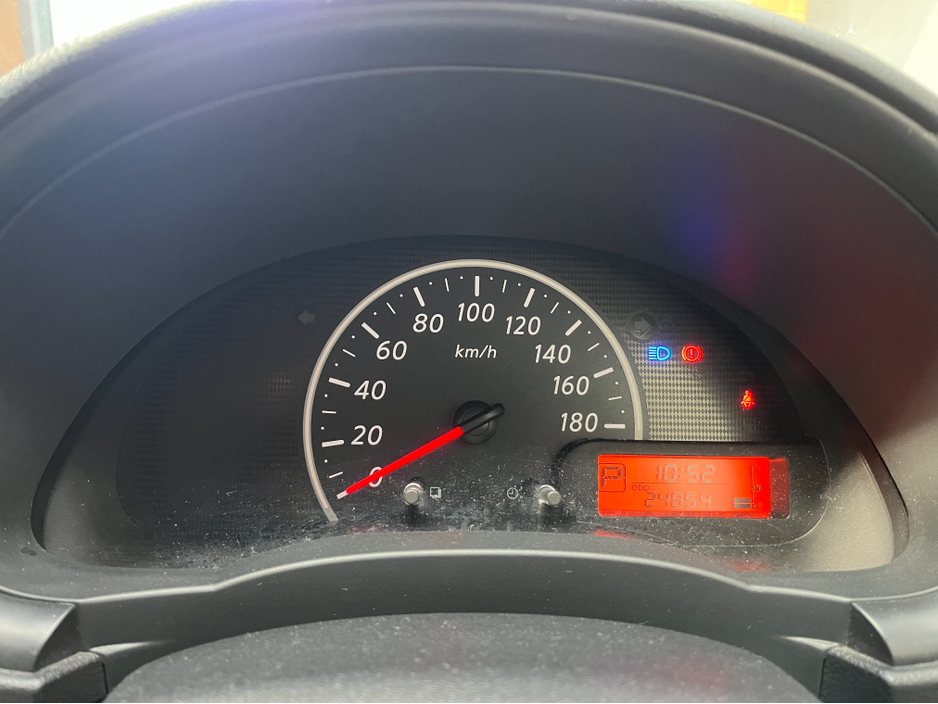 2018 Nissan March - image 18