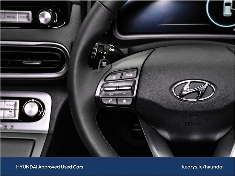 2023 Hyundai Kona EV Premium 64 kWh €23,777