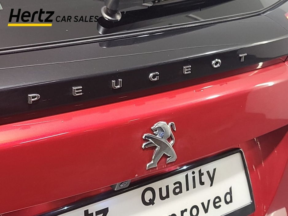 2023 Peugeot 2008 - image 10