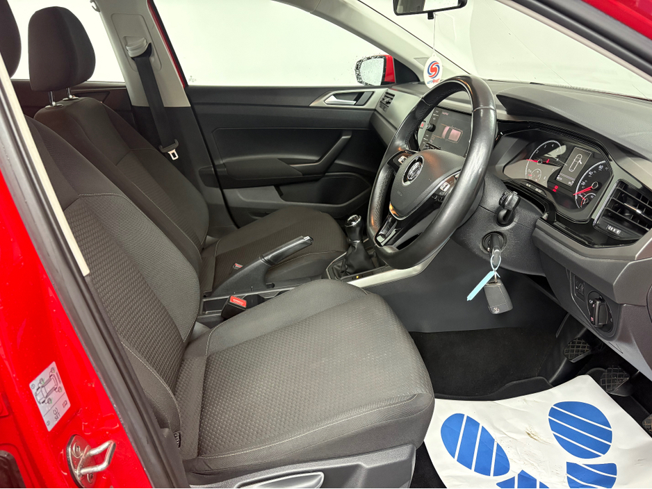 2018 Volkswagen Polo - image 10