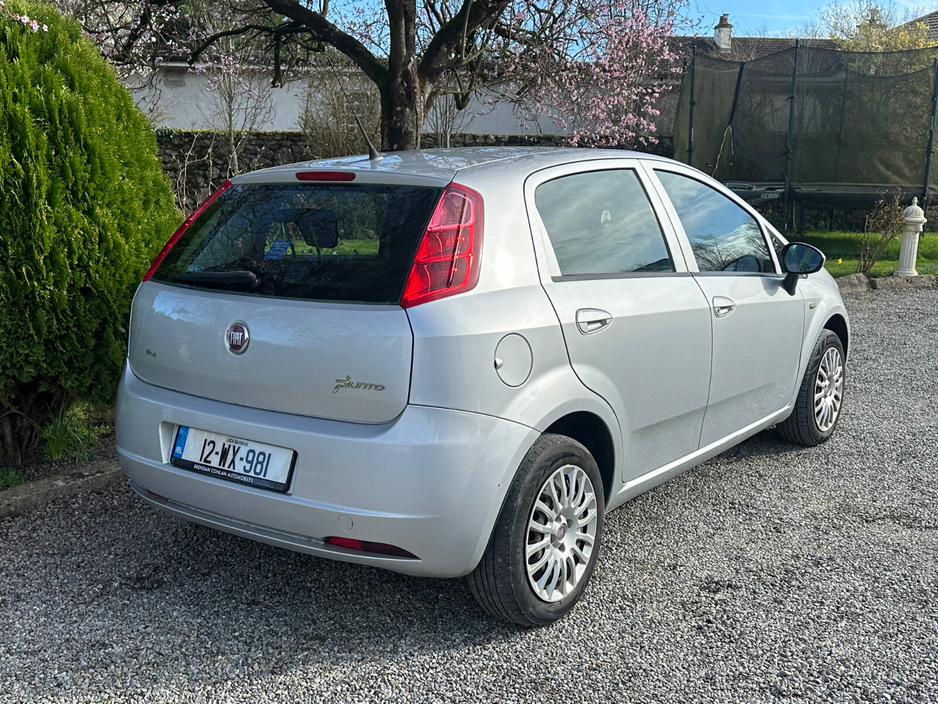 2012 Fiat Punto - image 4