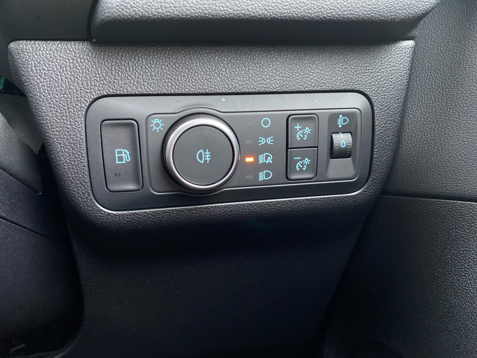 2025 Ford Kuga ST-Line 2.5 PHEV..20" wheels €42,950