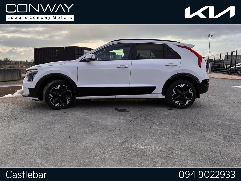 2023 Kia Niro - image 4