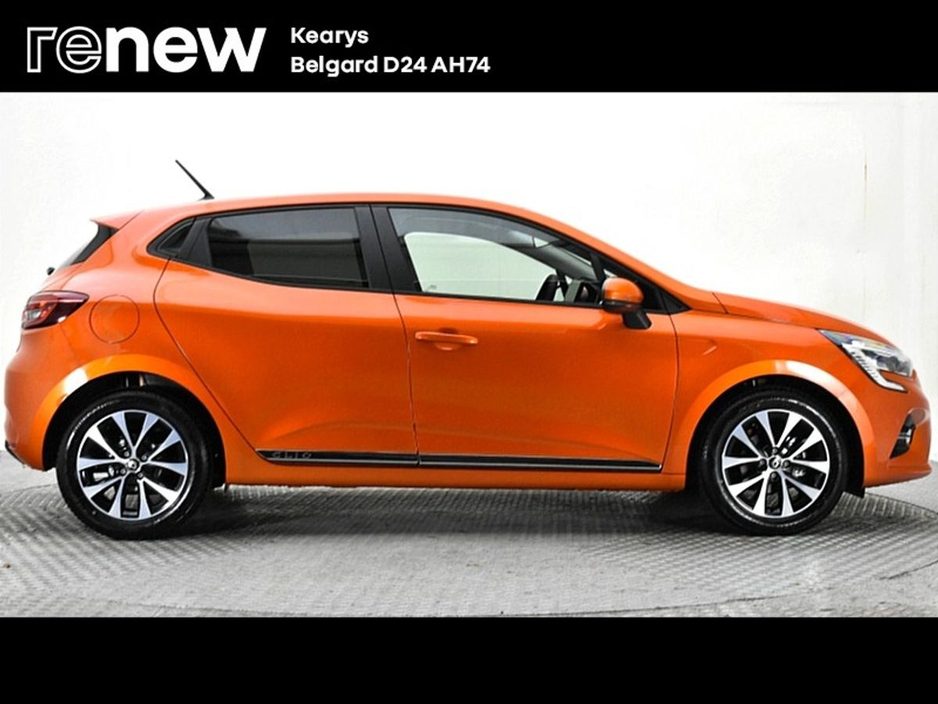 2021 Renault Clio - image 7