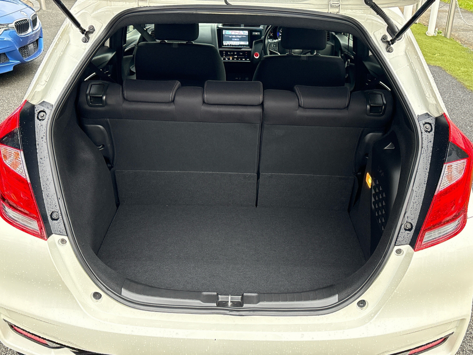 2017 Honda Fit 1.5L Petrol Hybrid Automatic €13,950