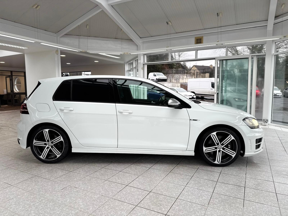 2016 Volkswagen Golf R 4MOTION 2.0 TSI AUTO €26,950