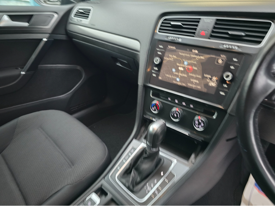 2019 Volkswagen Golf - image 17