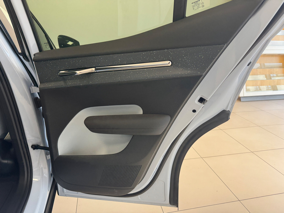 2024 Volvo EX30 Twin Motor BEV 428hp Ultra €37,950