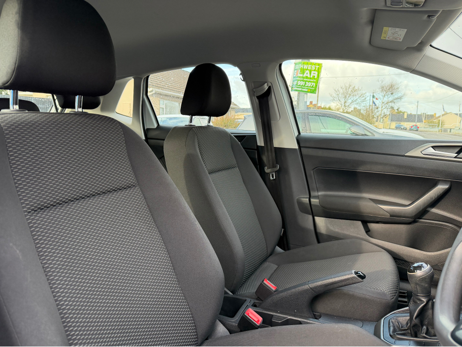 2020 Volkswagen Polo - image 11