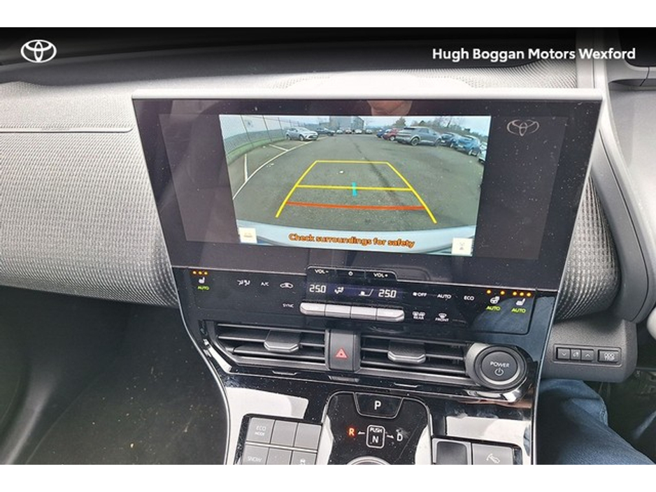 2025 Toyota bZ4X - image 14