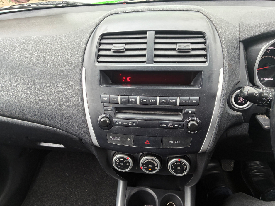 2011 Mitsubishi ASX - image 15