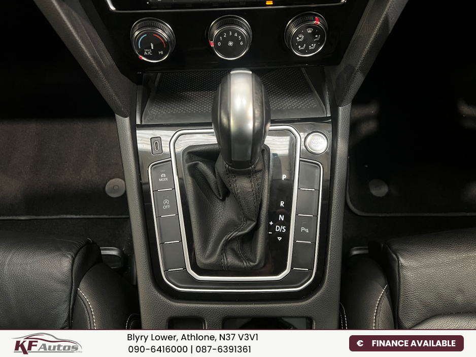 2020 Volkswagen Passat SEL 2.0TDI 150bhp 4dr Auto - 202 Reg €25,995