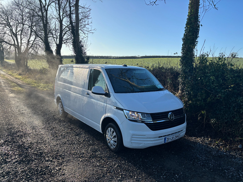2021 Volkswagen Transporter  €16,998