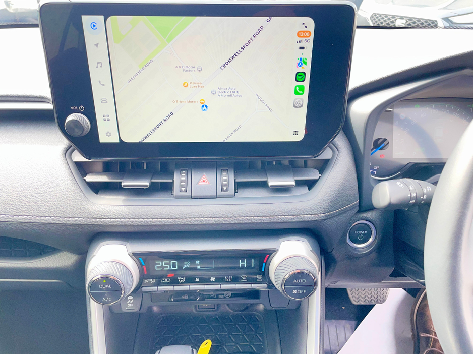 2024 Toyota Rav4 - image 13