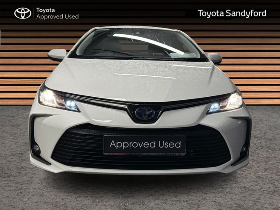 2023 Toyota Corolla HYBRID LUNA AUTO SALOON // TOYOTA SAFETY SENSE // REAR CAMERA // BLUETOOTH // AIR CON // TOYOTA WARRANTY €26,945