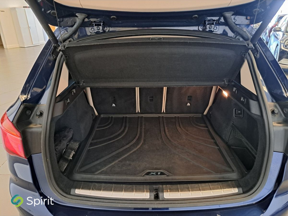 2019 BMW X1 - image 13