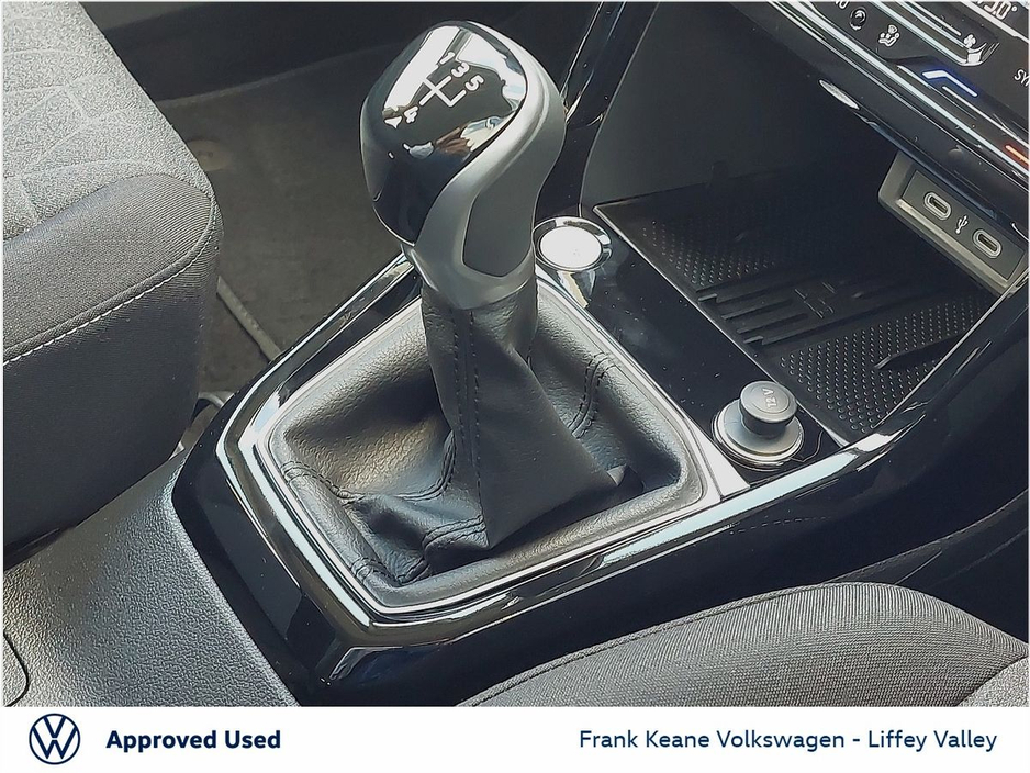 2025 Volkswagen T-Cross EDITION 75 1.0TSI 95BHP *PURE WHITE* *DELIVERY KMS* *252D REG* *BIG SAVINGS VS NEW CAR* *WHILE STOCKS LAST* *PCP 3 YRS FROM €276PM* €29,995