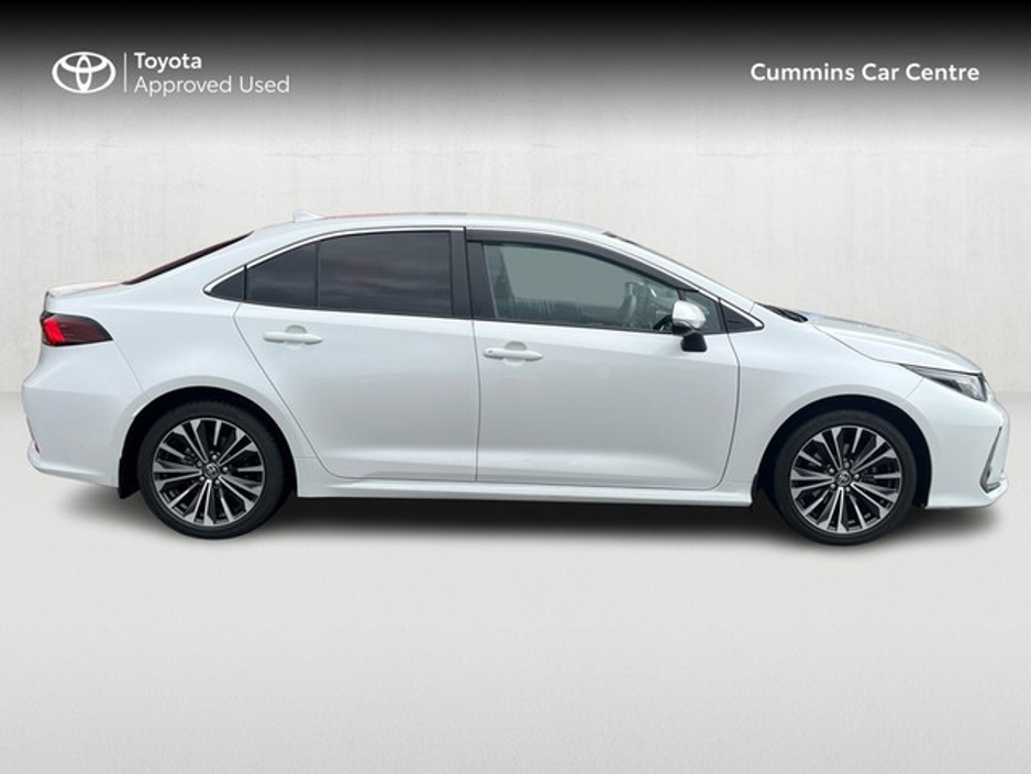 2024 Toyota Corolla - image 3