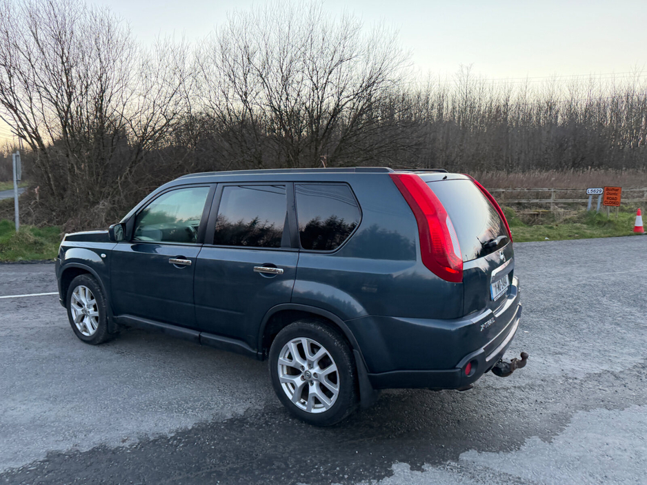 2011 Nissan X-Trail - image 8