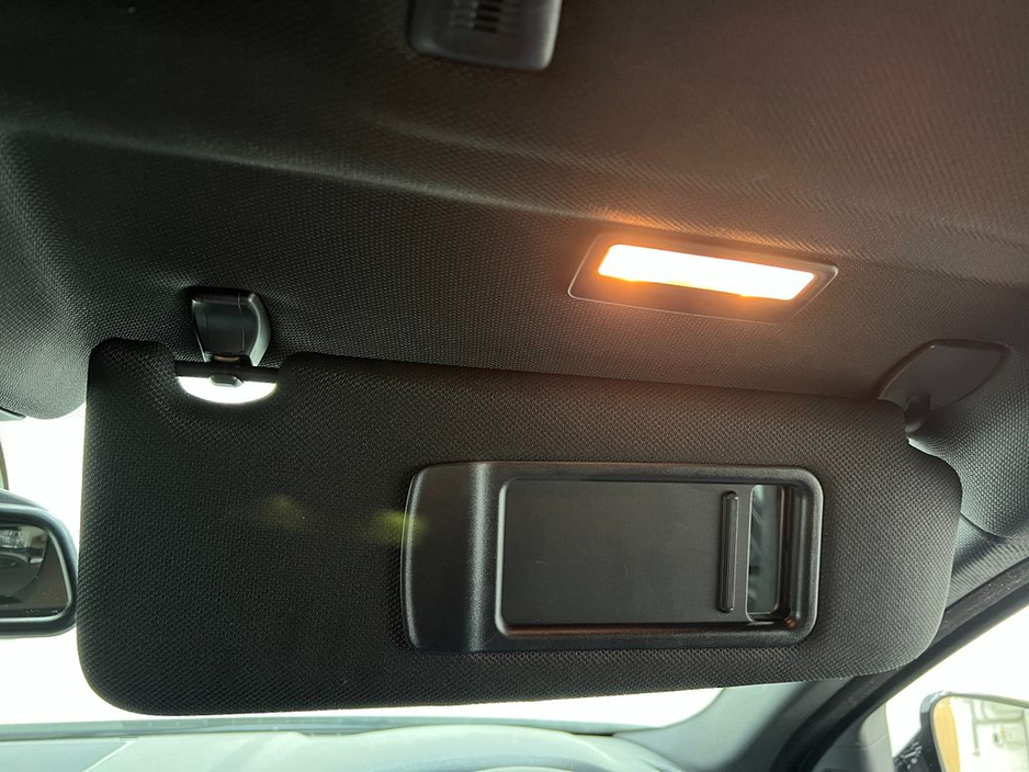 2016 BMW 5 Series - image 44