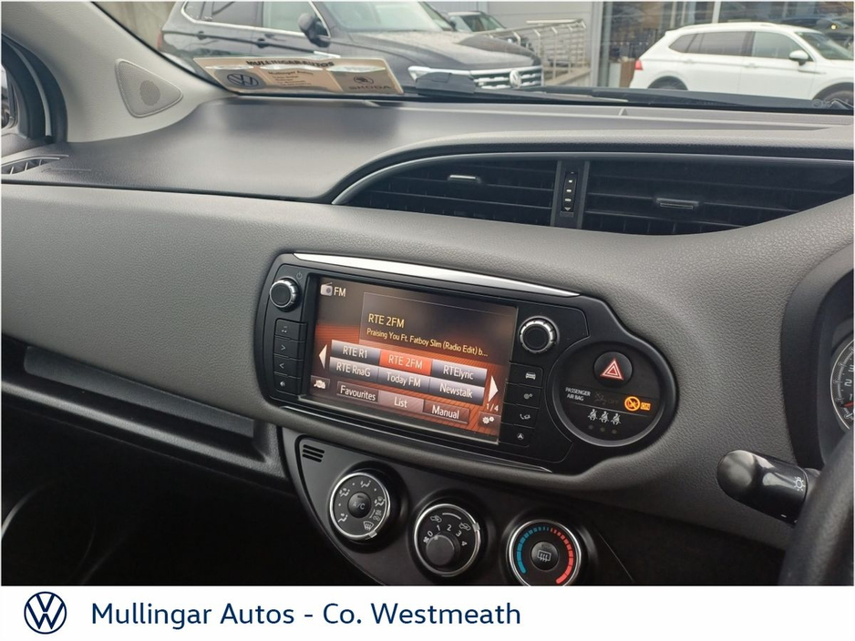 2017 Toyota Yaris - image 21