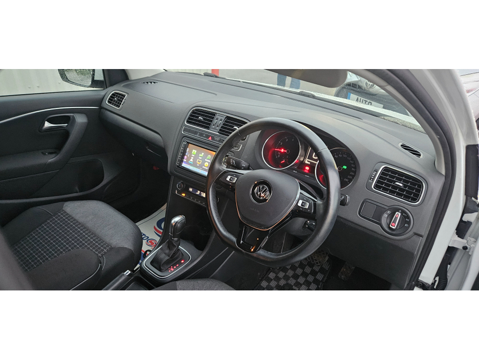 2015 Volkswagen Polo auto 1.2 comfortline plus low kms high spec €10,995