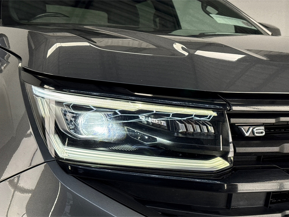 2023 Volkswagen Amarok - image 9