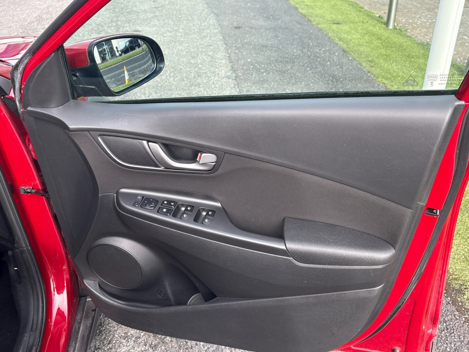 2019 Hyundai Kona - image 11