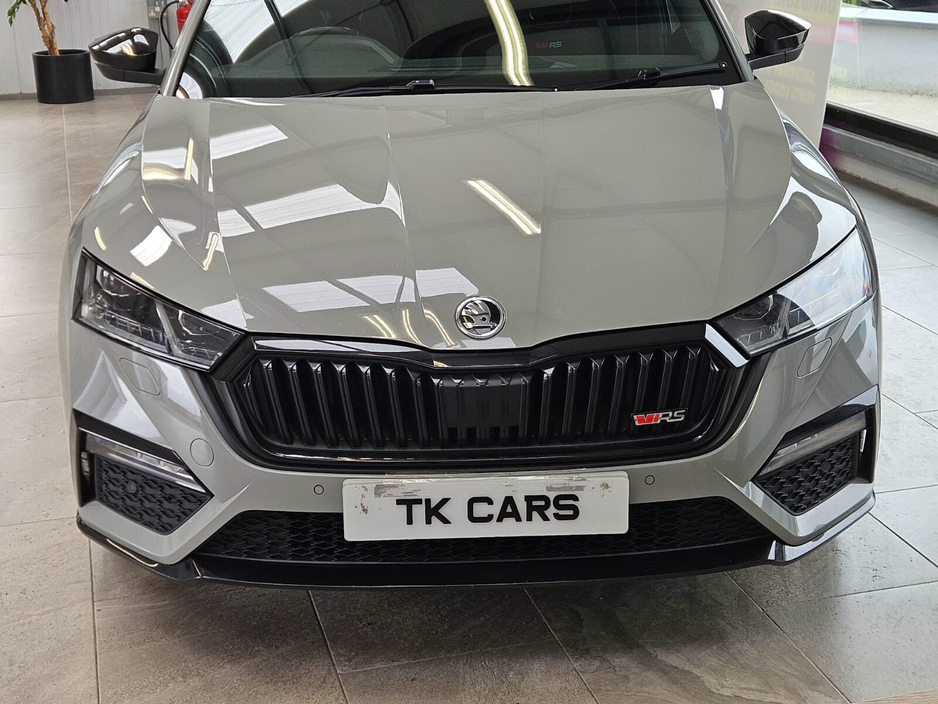 2021 Skoda Octavia - image 3