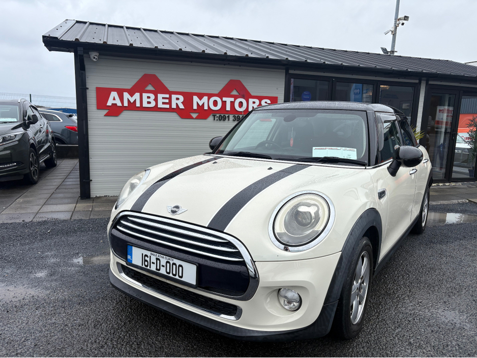 2016 MINI Cooper - image 9