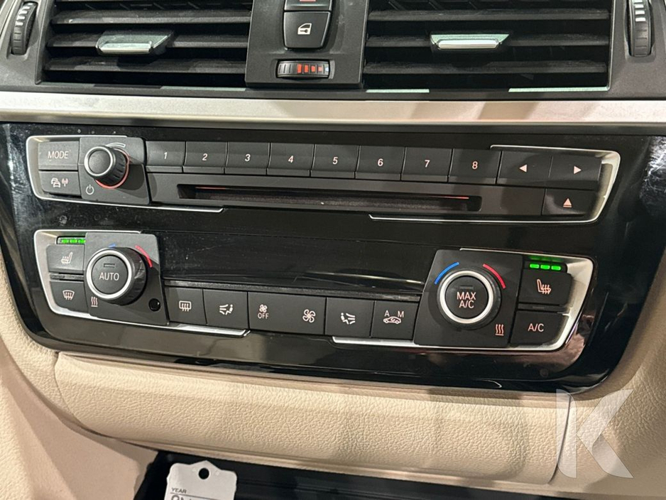 2016 BMW 3 Series - image 23