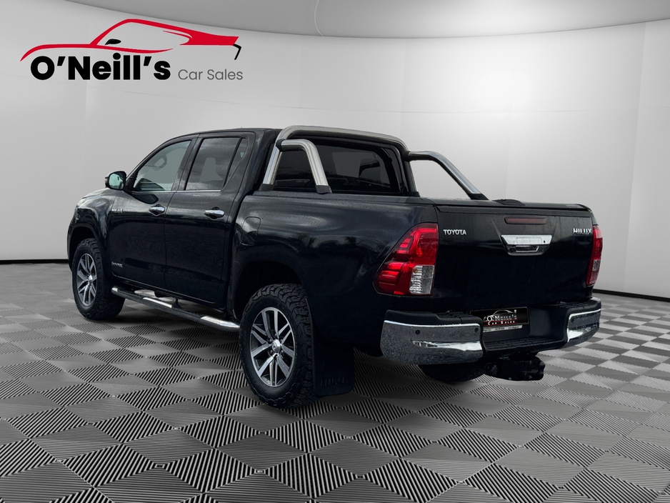 2019 Toyota Hilux - image 7