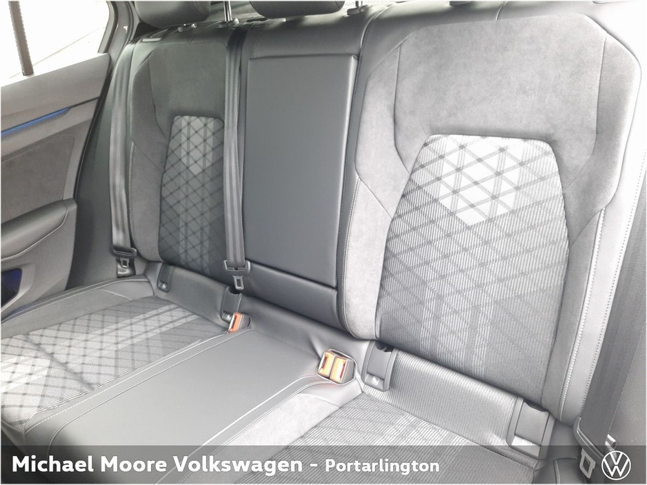 2026 Volkswagen Golf R-LINE 1.5TSI 150HP €42,838