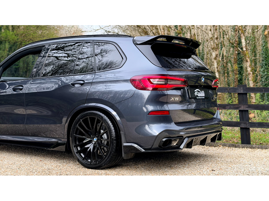 2020 BMW X5 - image 8