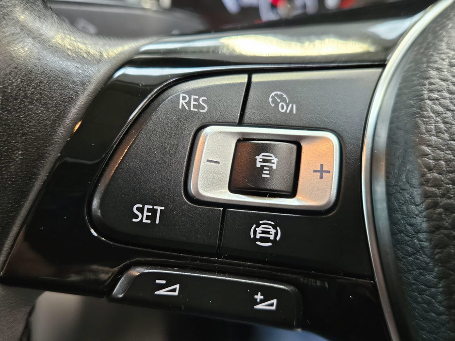 2020 Volkswagen T-Roc - image 7