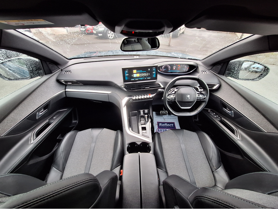 2023 Peugeot 5008 - image 36