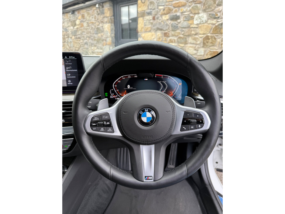 2020 BMW 5 Series - image 15