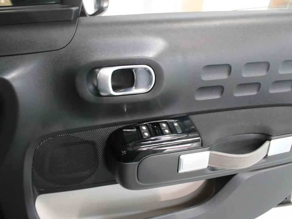 2017 Citroen C3 - image 27