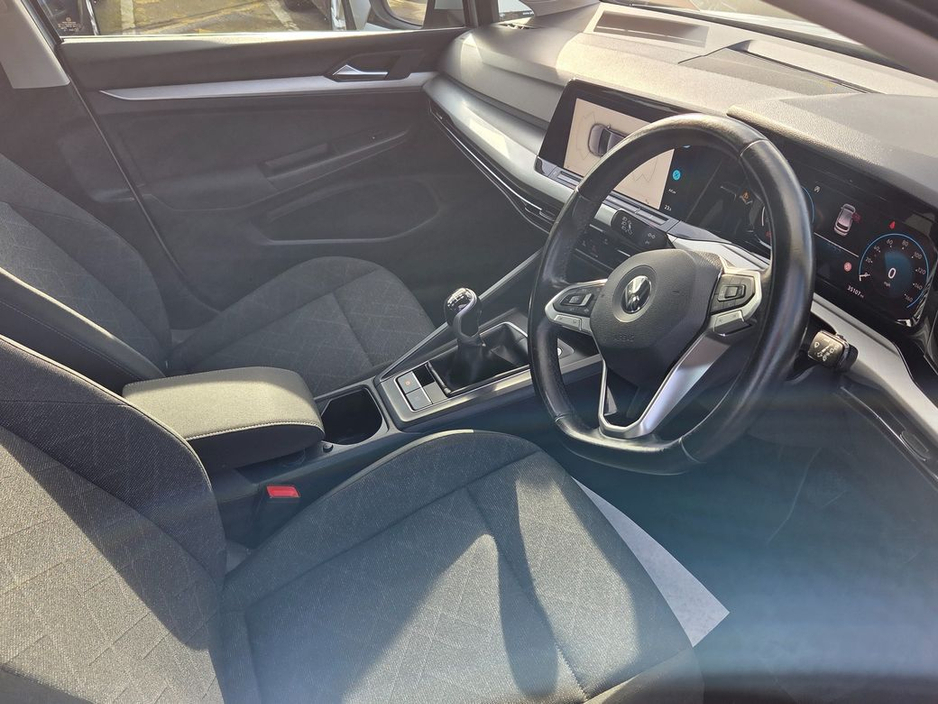 2022 Volkswagen Golf LIFE TDI €25,950