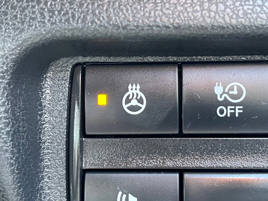 2022 Nissan Leaf - image 17