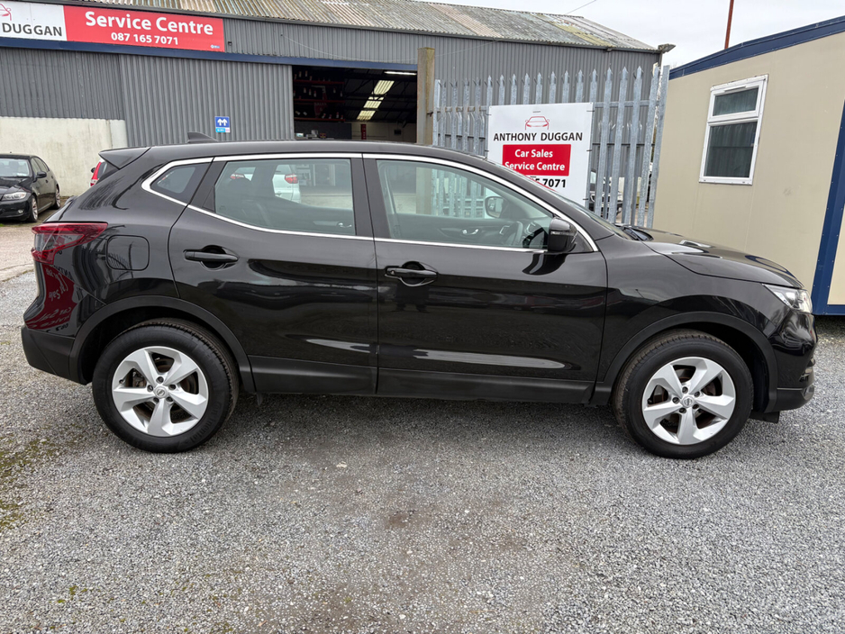 2020 Nissan Qashqai - image 2