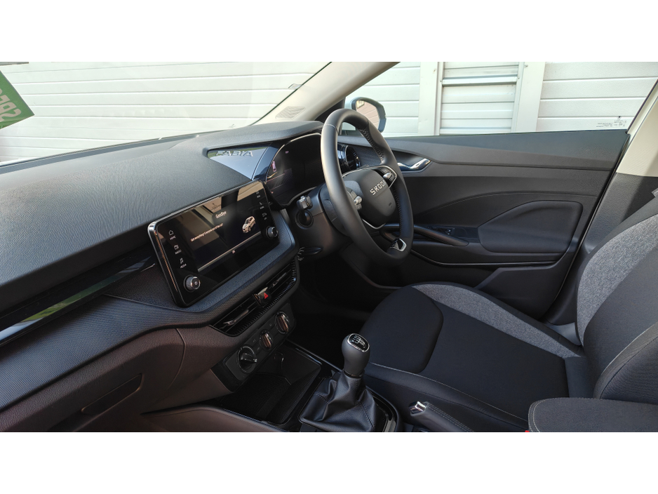 2026 Skoda Fabia ESSENCE 1.0 MPI 80 BHP- NEW CAR- DELIVERY MILEAGE- FACTORY WARRANTY- A/C-TECH PACK_ LEATHER S/WHEEL €23,950