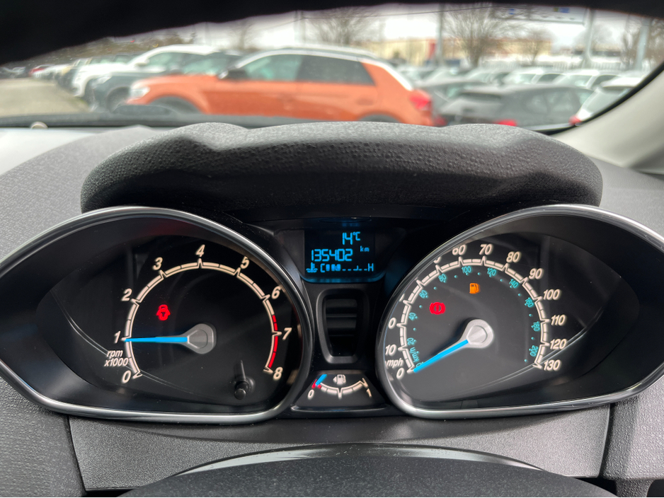 2016 Ford Fiesta - image 21